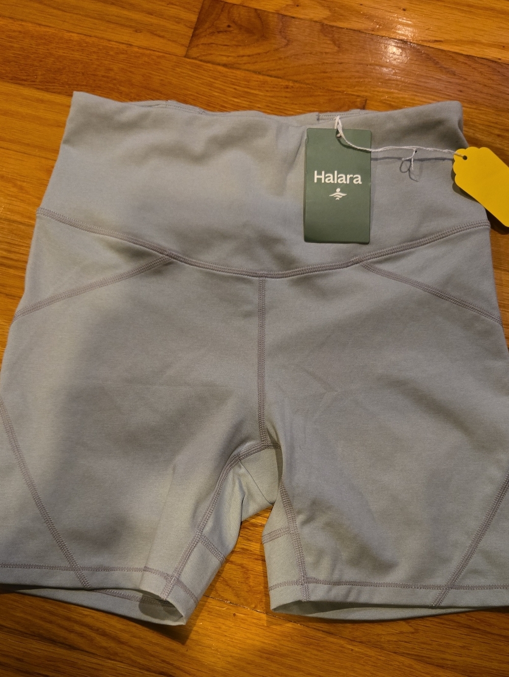 HALARA High-Waist Bike Shorts in Greyish Light Green